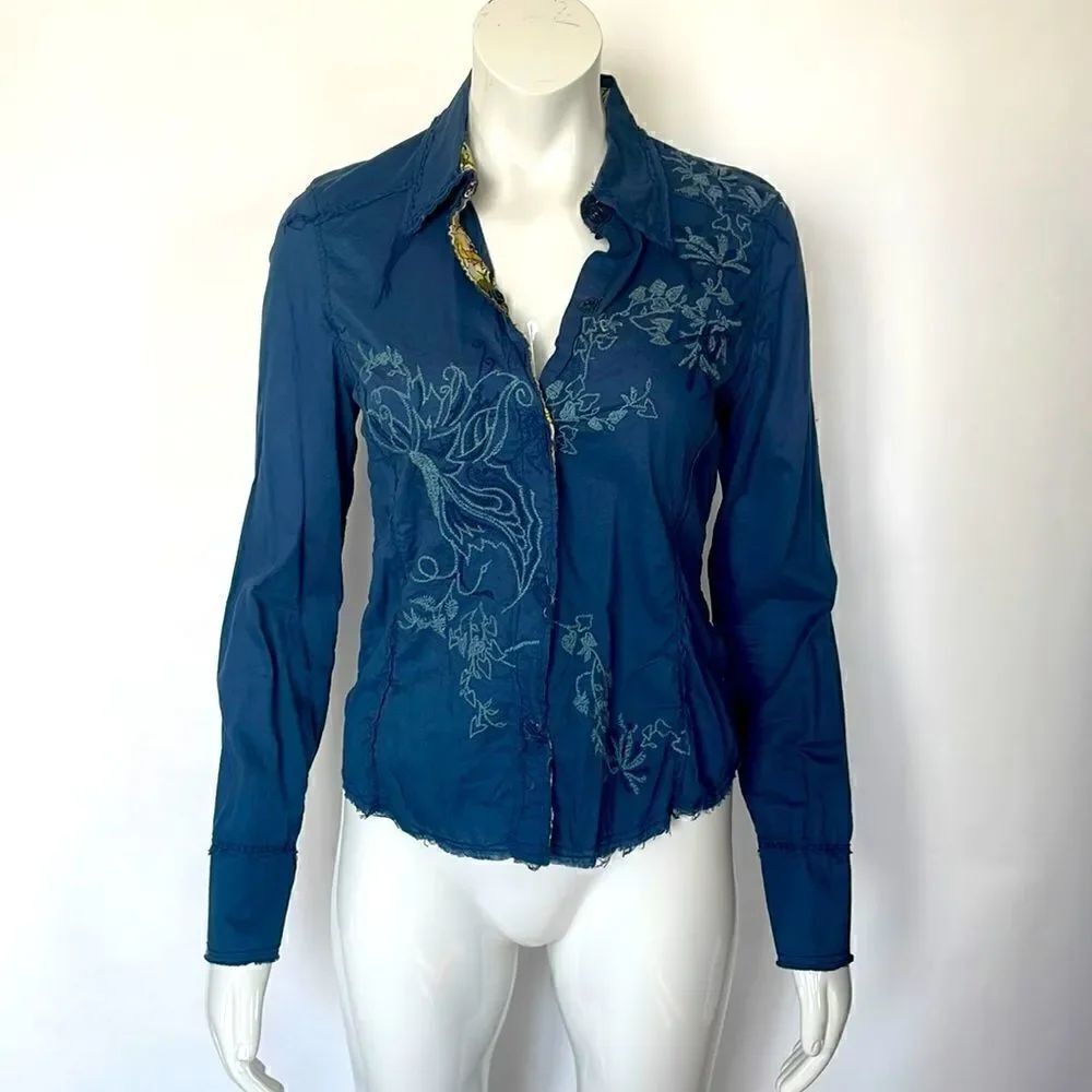 Original & Glamour Embroidered Distressed Snap Shirt